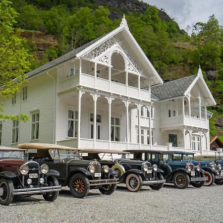 Husum Hotel Borgund Exterior foto